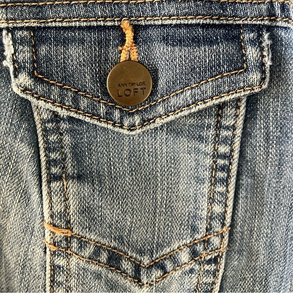 EUC Ann Taylor Loft Denim Blue Jean Jacket Small - Picture 5 of 10